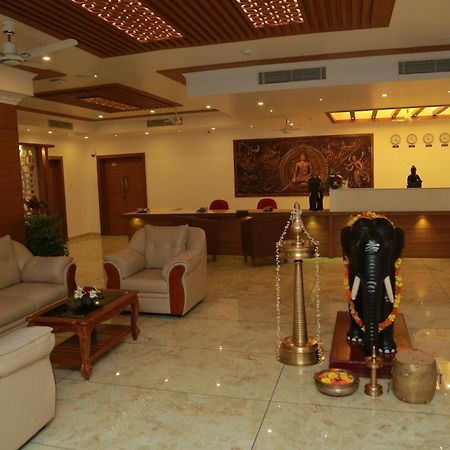 Hotel Savera Park Thrissur Zewnętrze zdjęcie