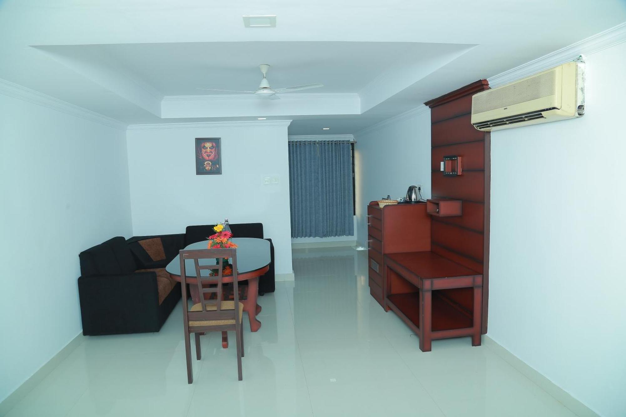 Hotel Savera Park Thrissur Zewnętrze zdjęcie