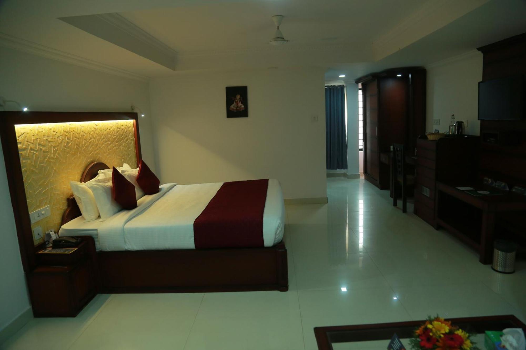 Hotel Savera Park Thrissur Zewnętrze zdjęcie
