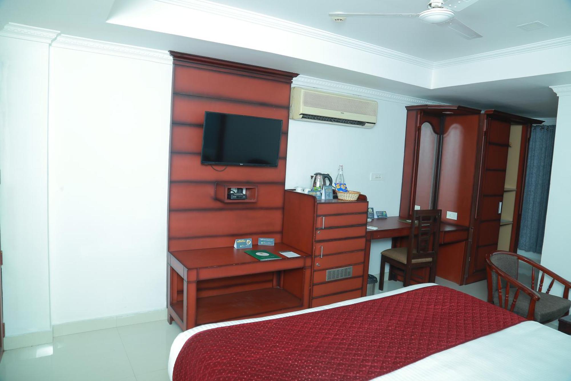Hotel Savera Park Thrissur Zewnętrze zdjęcie