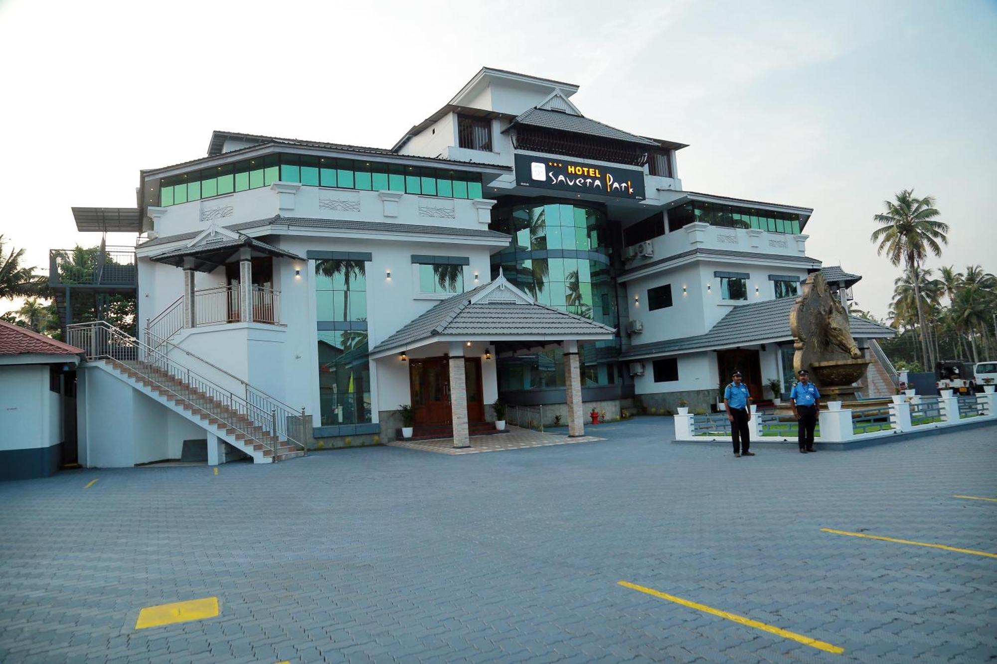 Hotel Savera Park Thrissur Zewnętrze zdjęcie