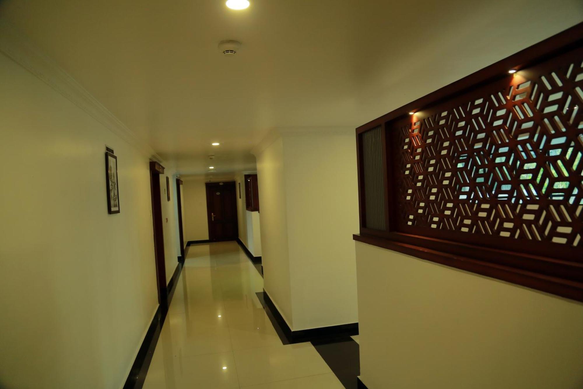 Hotel Savera Park Thrissur Zewnętrze zdjęcie